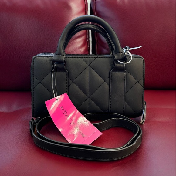 NWT Betsey Johnson Black XOLAYLA Purse With Removable Strap - Picture 2 of 8